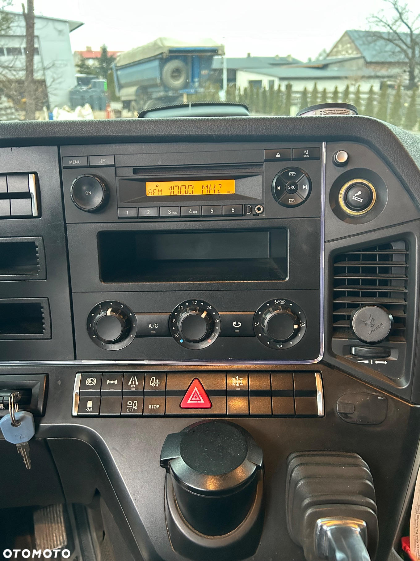 Mercedes-Benz Actros - 4