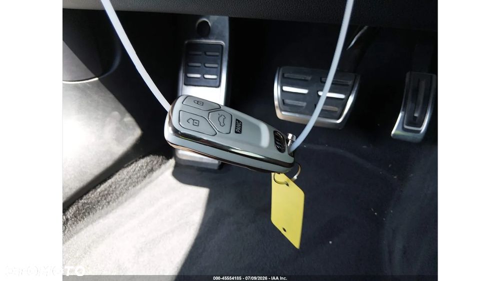 Audi A4 Limousine - 11