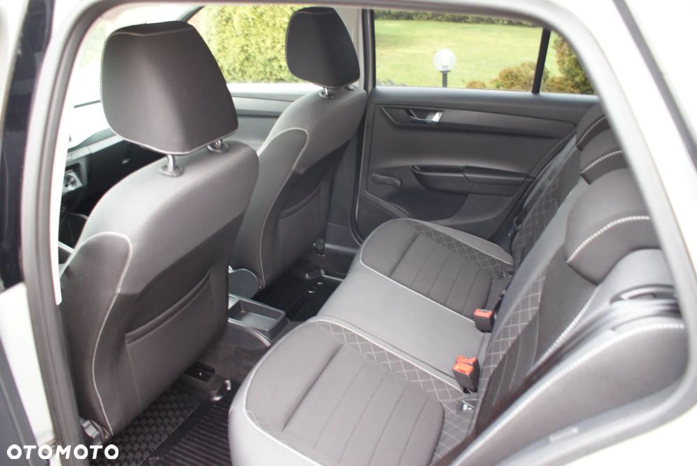 Skoda Fabia 1.0 TSI Style Color - 5