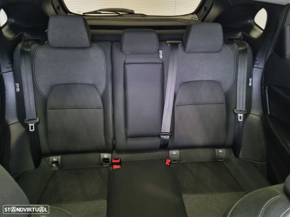 Nissan Qashqai 1.3 DIG-T N-Connecta LED+TT+SKY Xtronic - 8