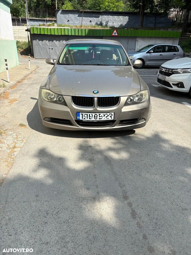 BMW Seria 3 320i Aut. - 4