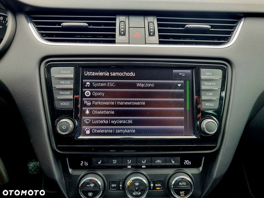 Skoda Octavia 2.0 TDI DSG Tour - 22