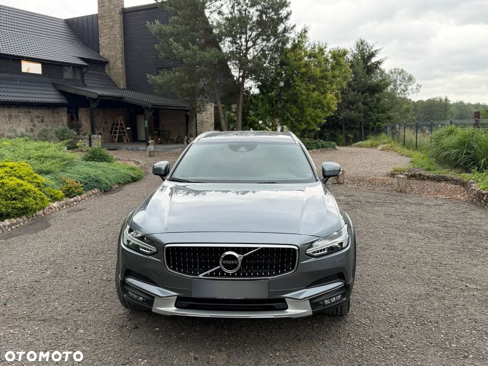Volvo V90 Cross Country D5 AWD Pro - 2