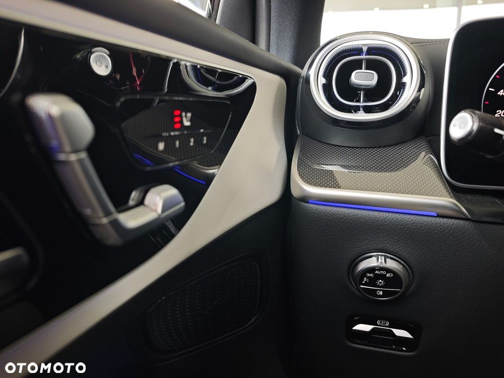 Mercedes-Benz GLC - 30