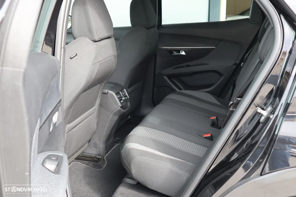 Peugeot 3008 PureTech 130 Stop & Start GPF EAT8 Active Pack - 8