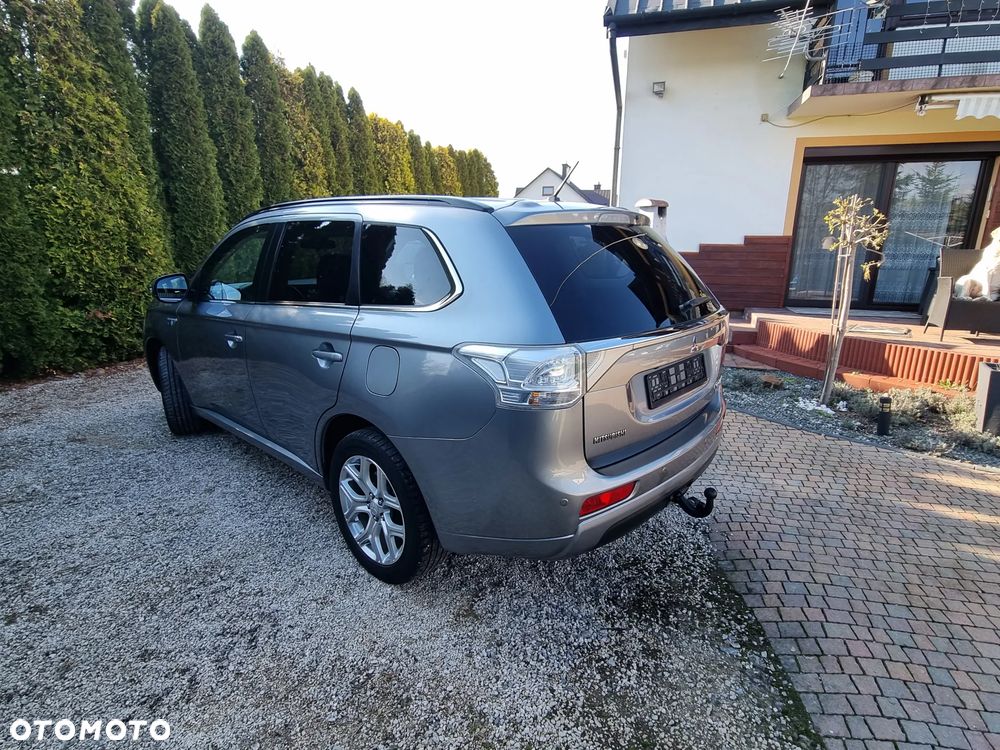 Mitsubishi Outlander 2.0 4WD Top - 3