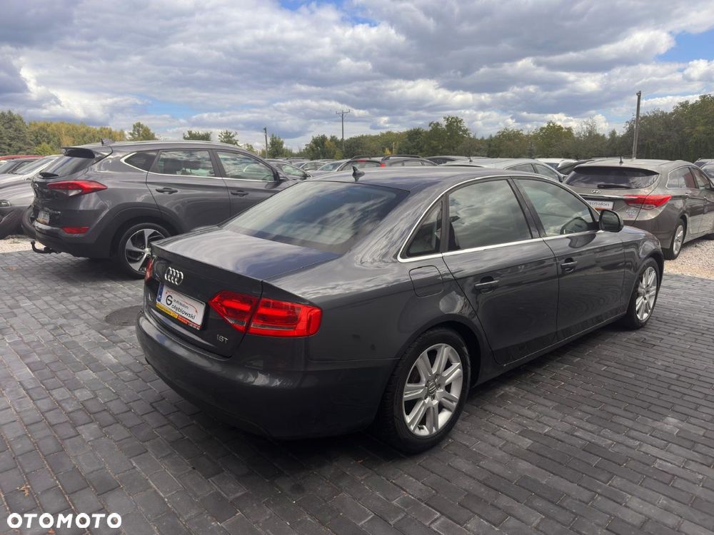 Audi A4 Avant 2.0 TDI - 9