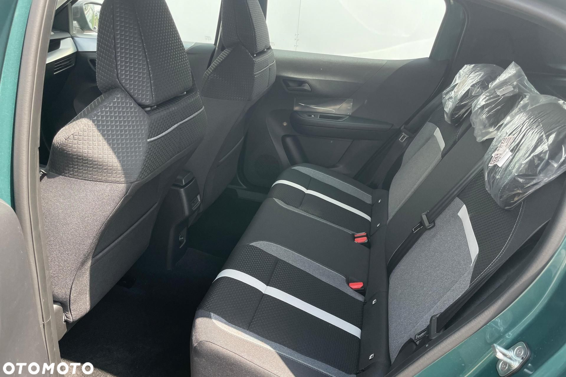 Opel Frontera - 12