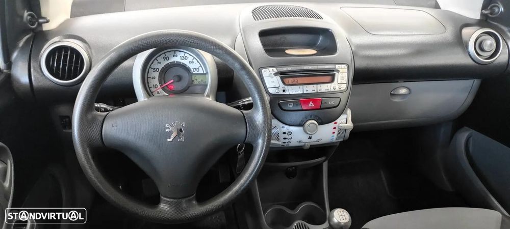 Peugeot 107 1.0 Urban - 10