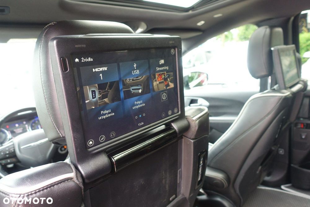 Chrysler Pacifica - 19