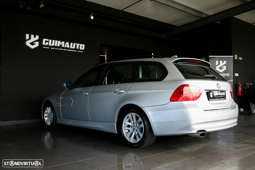 BMW 320 d Touring Dynamic - 3