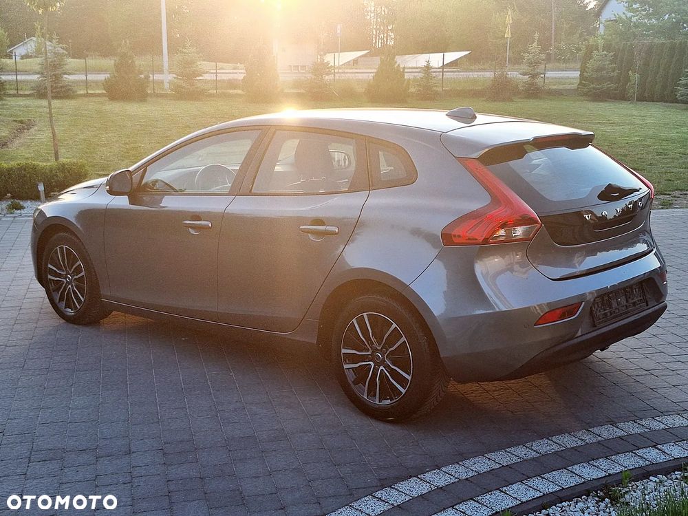 Volvo V40 D2 Kinetic - 11