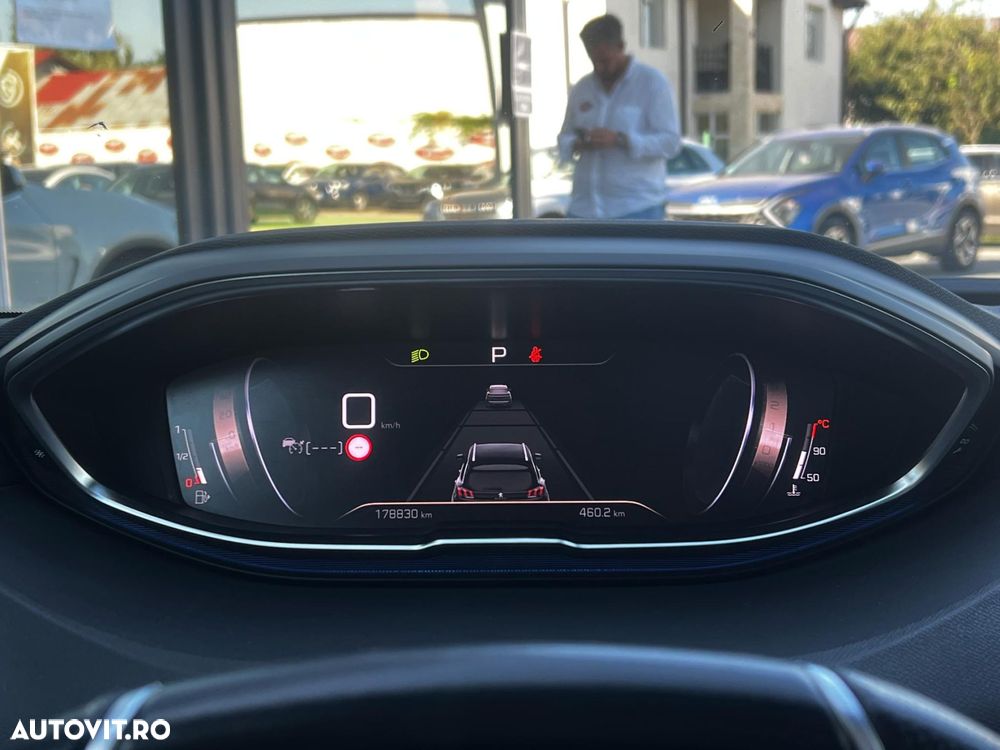 Peugeot 3008 PureTech 130 Stop & Start GPF EAT8 GT - 24