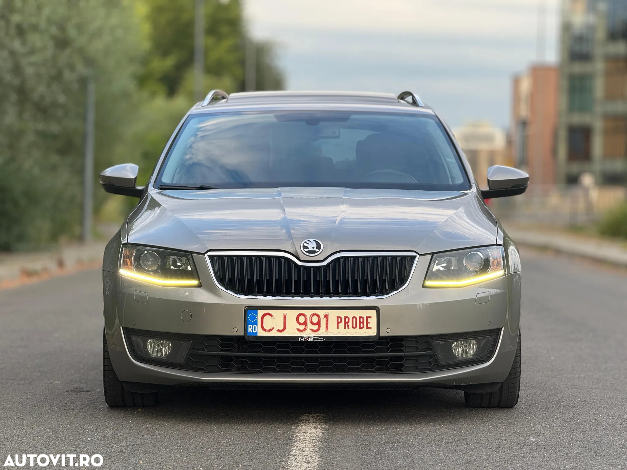 Skoda Octavia 1.6 TDI ELEGANCE - 9