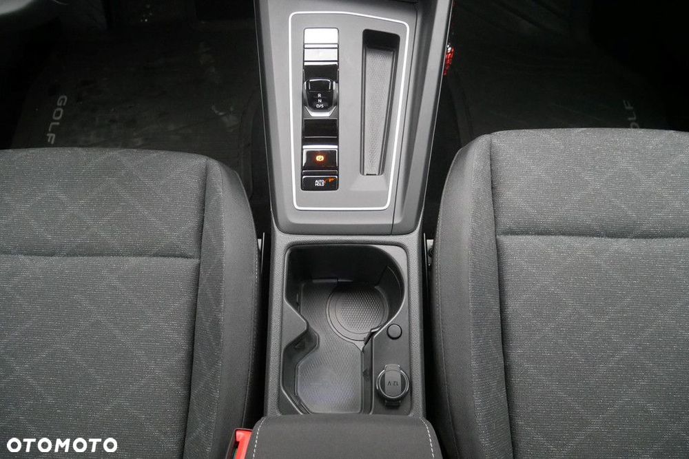 Volkswagen Golf Variant - 11