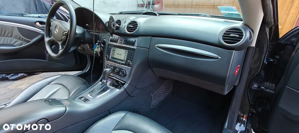 Mercedes-Benz CLK - 21