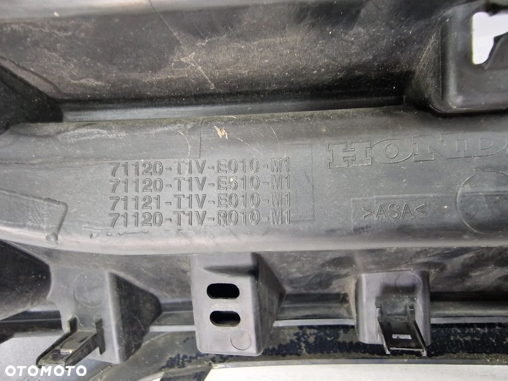 HONDA CR-V IV LIFT 15- ATRAPA / GRILL PRZEDNI PRZÓD , NR STELAŻA 71120-T1V-E010-M1 / NR NAKŁADKI 71122-T1V-E010-M1 , NR AUKCJI GR218 - 18