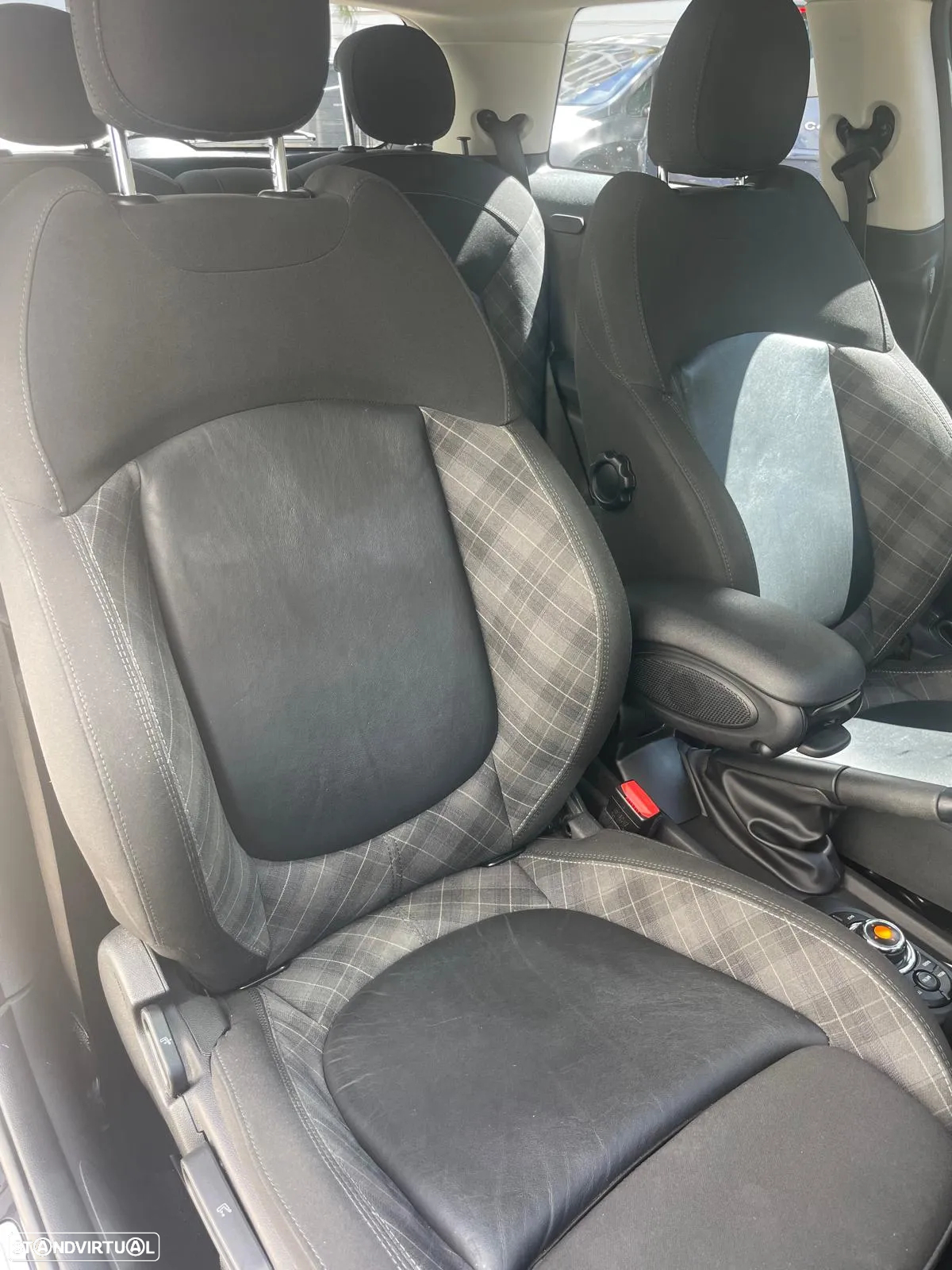 MINI 3 Portas Cooper D Aut. - 15