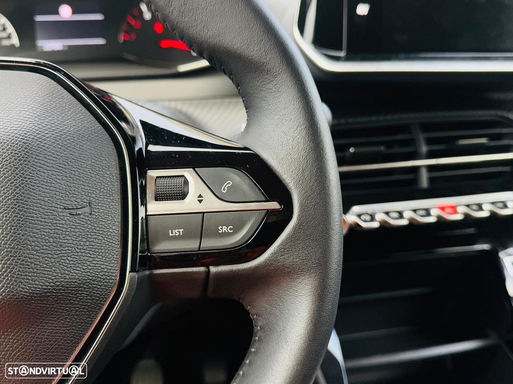 Peugeot 208 1.2 PureTech Active Pack - 26