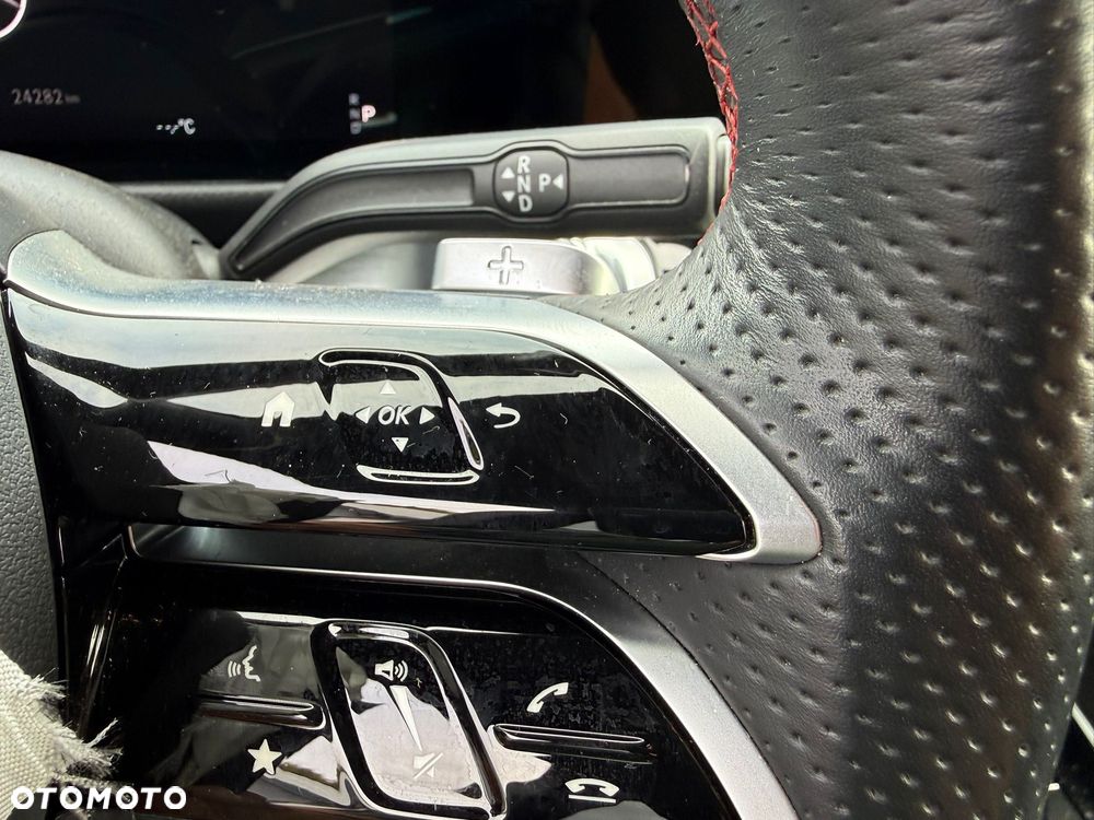 Mercedes-Benz EQB 300 4Matic AMG Line - 22