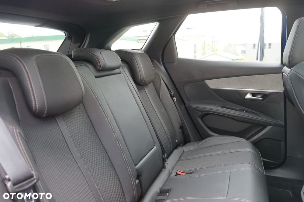 Peugeot 3008 1.6 PureTech HYbrid4 GT Line S&S EAT8 - 6