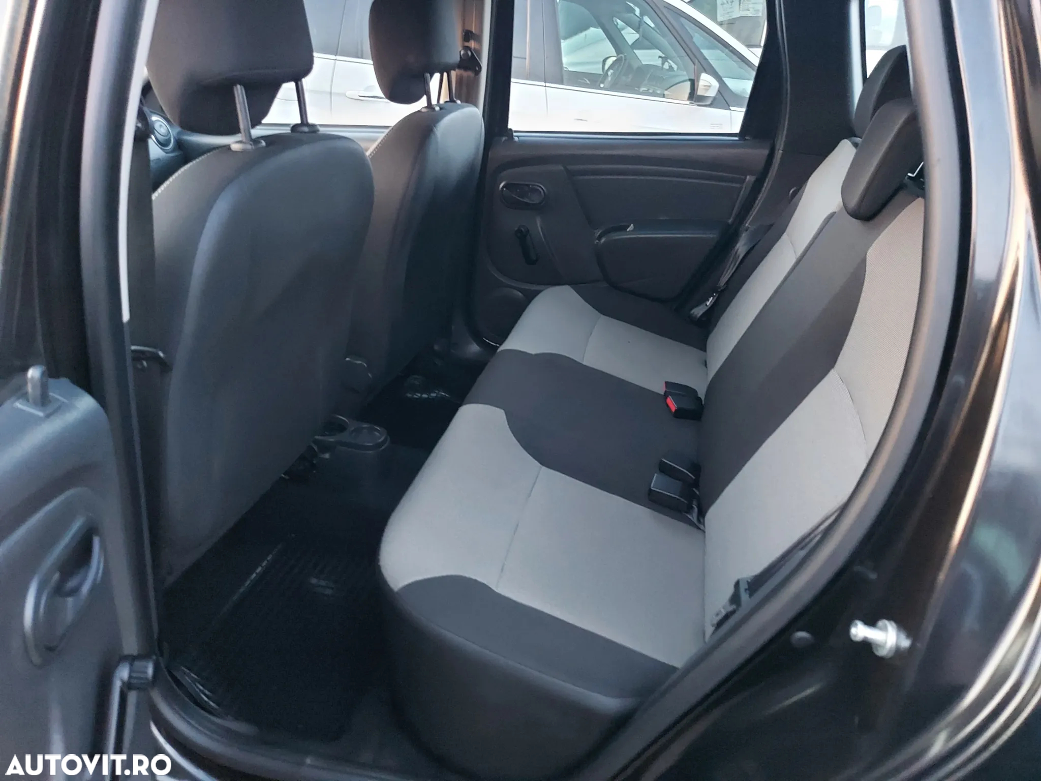 Dacia Duster - 8