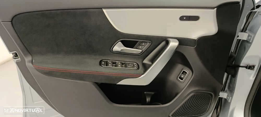 Mercedes-Benz A 250 Limousine e - 29