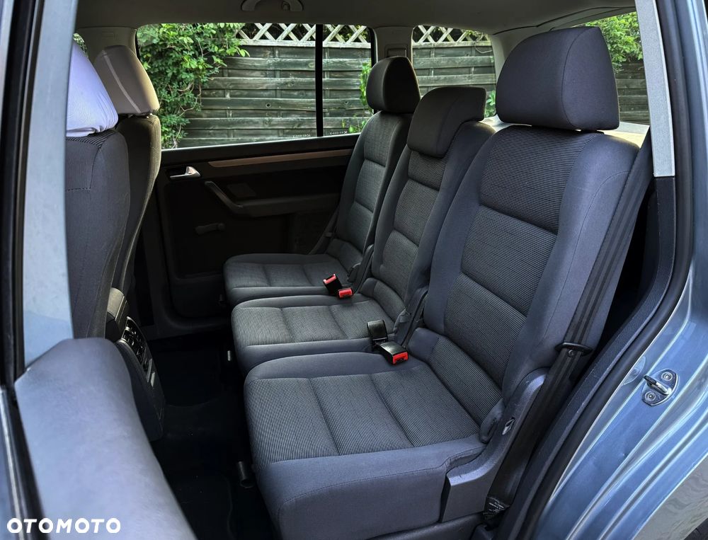 Volkswagen Touran 1.9 TDI Conceptline - 18