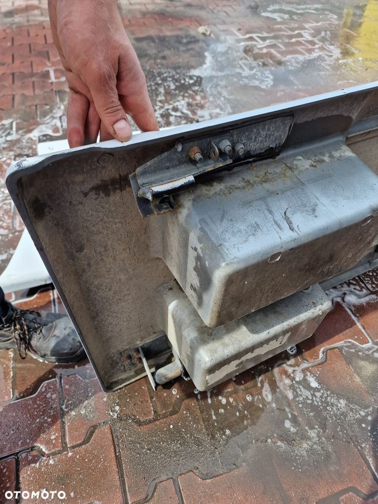 SPOJLERY BOCZNE, MIĘDZYOSIOWE MERCEDES-BENZ MP3 - 13