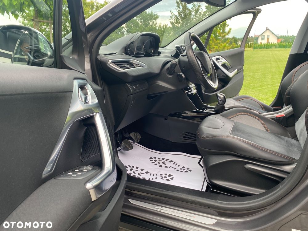 Peugeot 2008 1.2 Pure Tech GPF Crossway S&S - 18