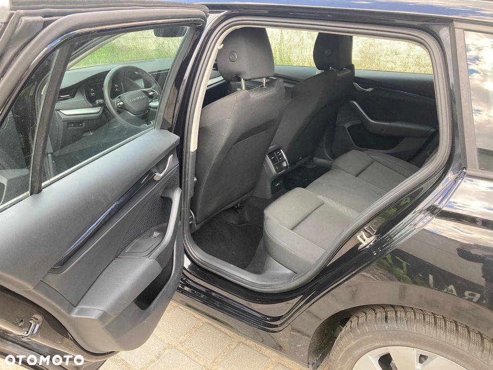 Skoda Octavia 1.5 TSI Selection - 9
