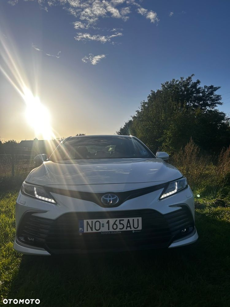 Toyota Camry - 1