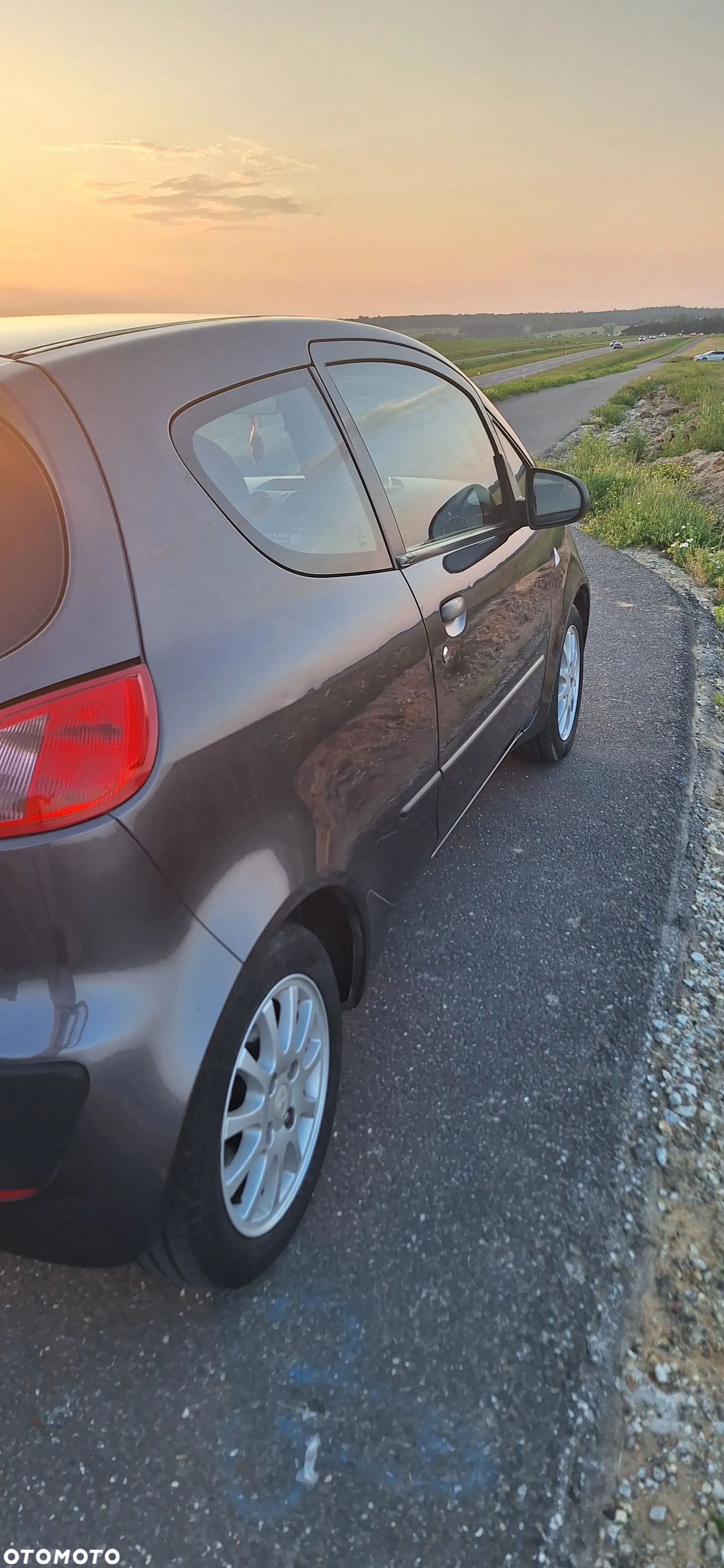 Mitsubishi Colt - 8