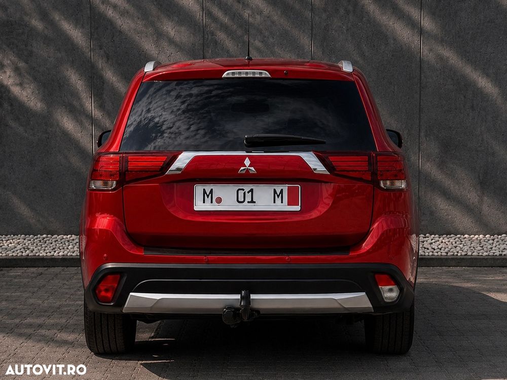 MITSUBISHI Outlander 2016 — imagine 9