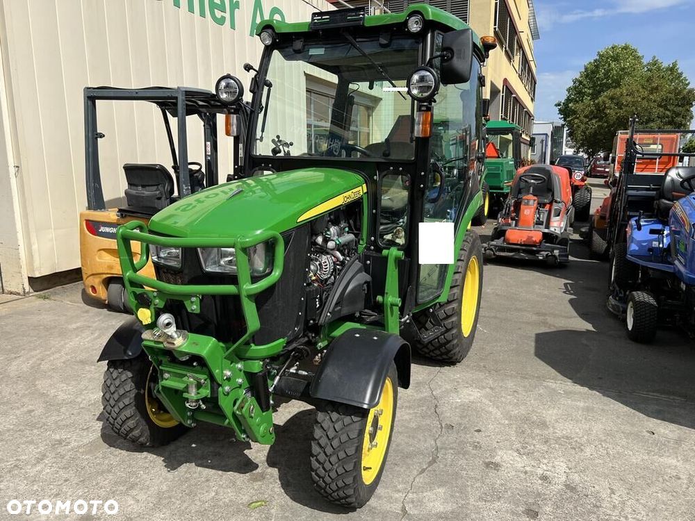 John Deere 2038R - 1