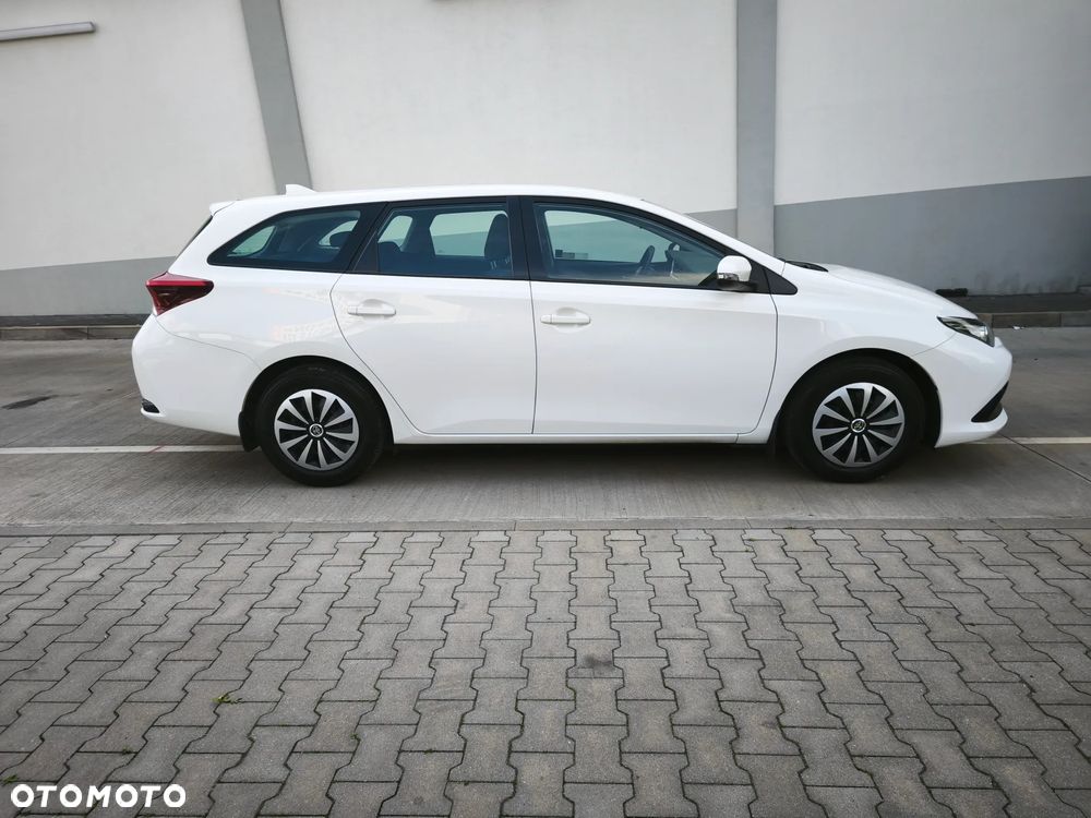 Toyota Auris 1.6 Comfort - 16