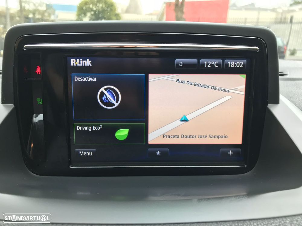 Renault Mégane ENERGY dCi 110 Start & Stop Bose Edition - 4