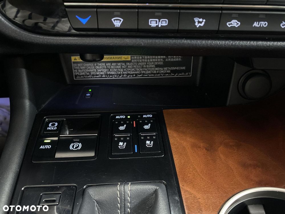 Lexus RX 450h Prestige - 19
