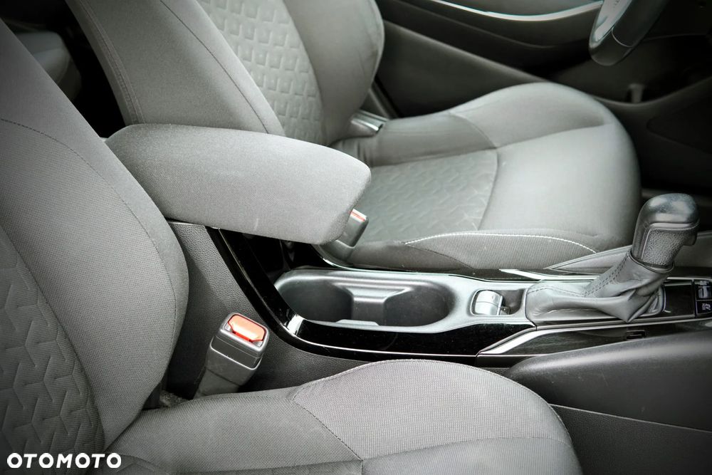 Toyota Corolla 1.8 Hybrid Comfort - 31