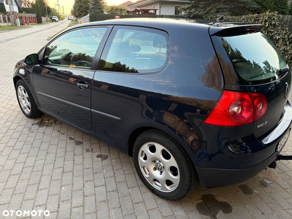 Volkswagen Golf 1.6 Automatik Trendline - 4