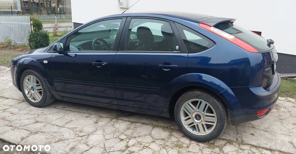 Ford Focus 1.6 Ti-VCT Ghia - 11