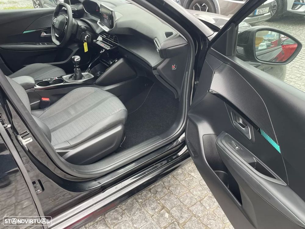 Peugeot 208 1.2 PureTech Allure - 32