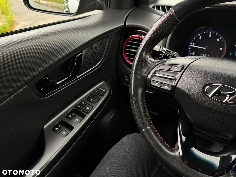 Hyundai Kona - 33