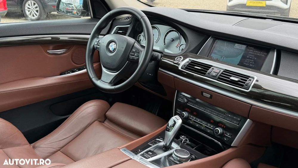 BMW Seria 5 520d Aut. Luxury Line - 6