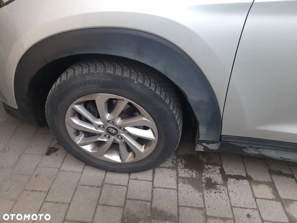 Hyundai Tucson 1.7 CRDI BlueDrive Comfort 2WD - 12