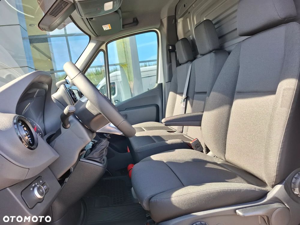 Mercedes-Benz Sprinter 317 CDI Furgon PRO długi 4325 mm L3H2 - 19