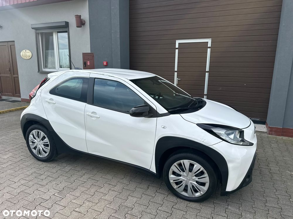 Toyota Aygo X S-CVT Play - 6