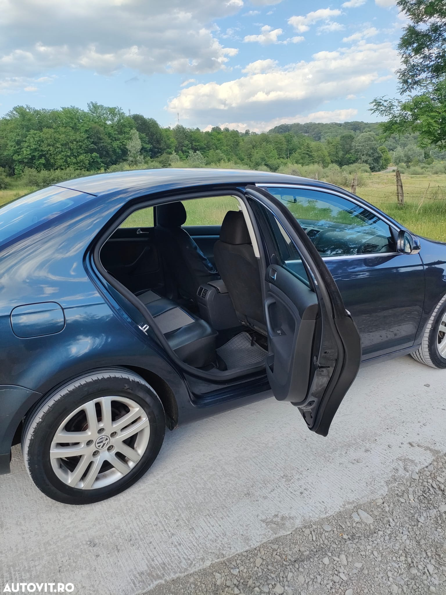 Volkswagen Jetta 1.9 TDI Comfortline - 11
