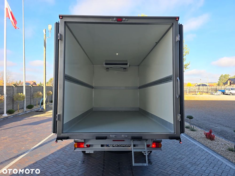 Fiat DUCATO MAXI CHŁODNIA 8-PALET -20* SALON PL SILNIK 2,3 IVECO POWER 18OKM STAN JAK NOWY KLIMATYZACJA ELEKTRYKA TEMPOMAT LEDY FOTEL KIEROWCY AMORTYZOWANY - 15
