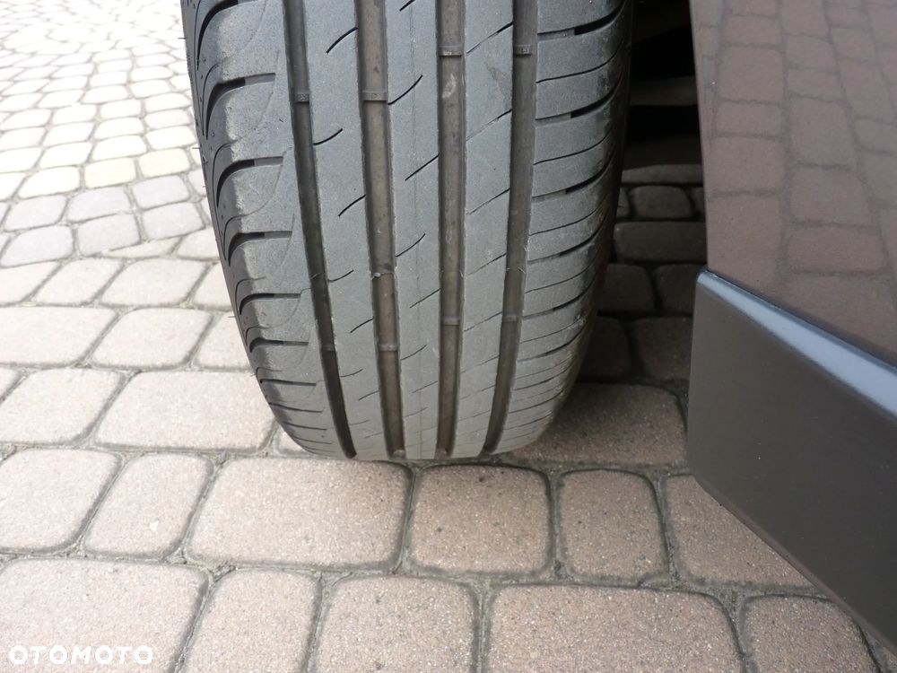 Peugeot 2008 e-HDi FAP 92 EGS6 STOP & START Allure - 17